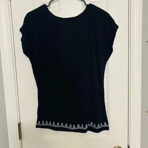 Black Top - Picture 4 of 4